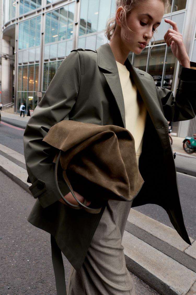 WATER REPELLENT WINDPROOF DOUBLE-BREASTED TRENCH COAT.