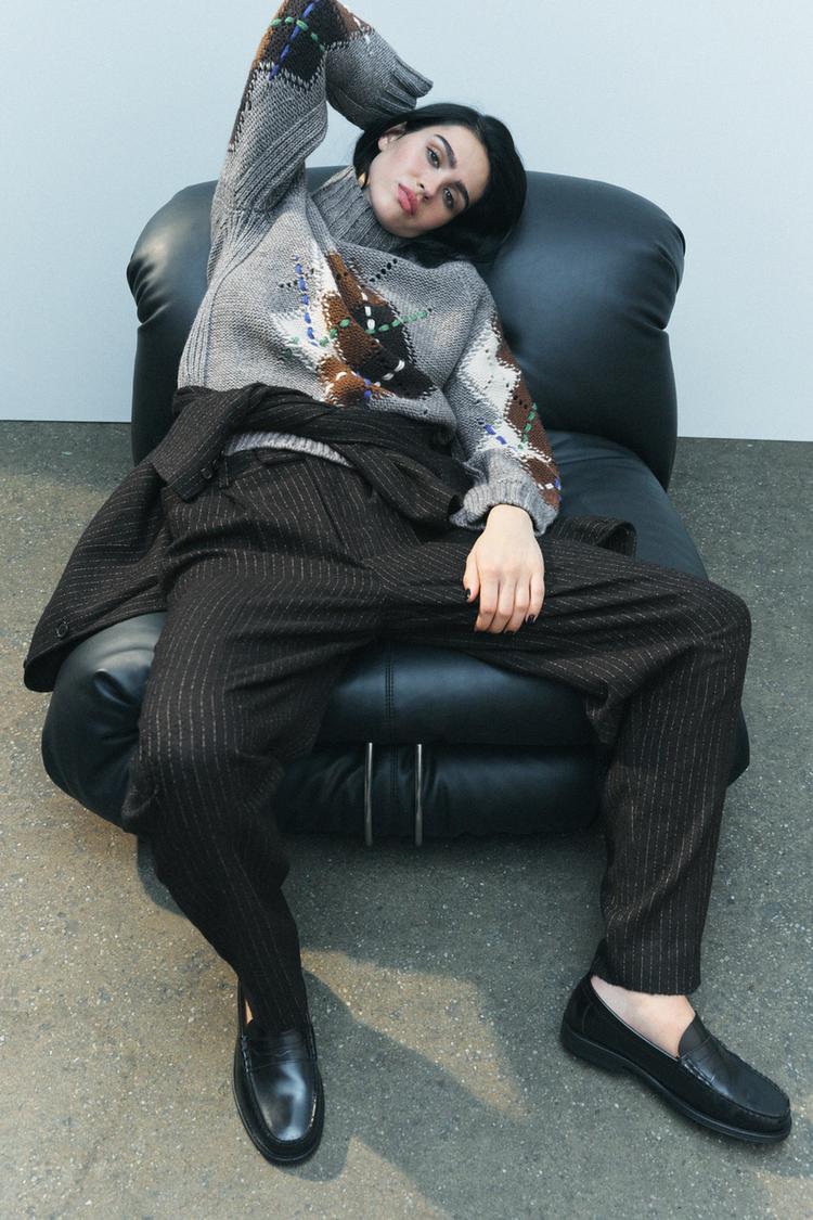 DIAMOND KNIT SWEATER.