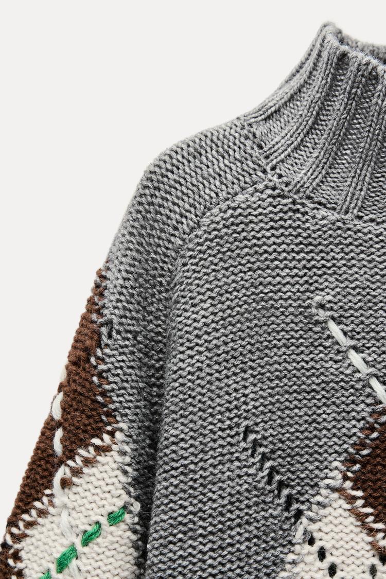 DIAMOND KNIT SWEATER.