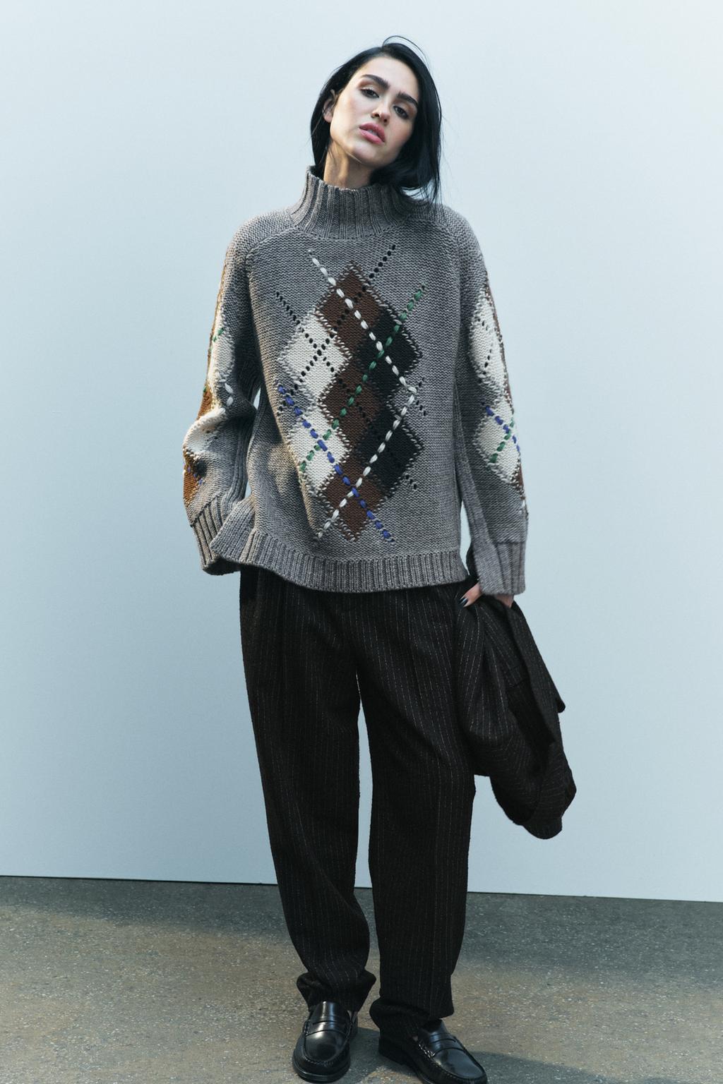 DIAMOND KNIT SWEATER.