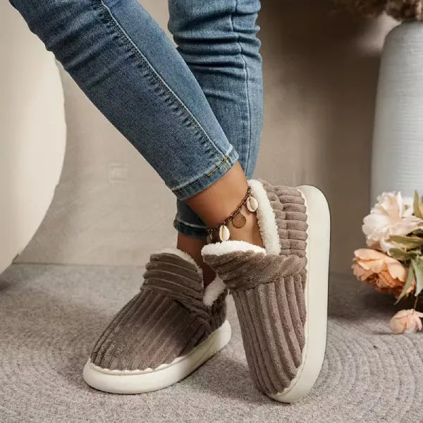 Women’s Cozy Fleece Slippers | Warm Indoor Outdoor House Shoes