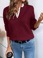 Evelyn - Chic knit sweater with elegant lace collar